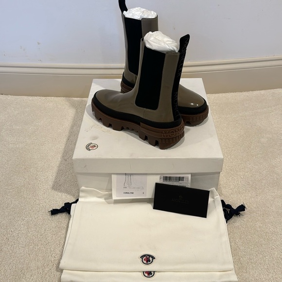 Moncler Coralyne Boots - Picture 1 of 7